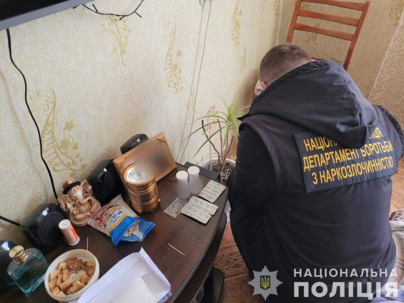 Правоохоронці викрили мешканця Миколаєва на зберіганні наркоречовин (ФОТО)
