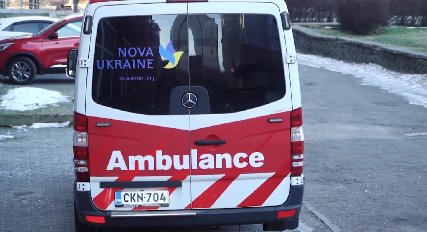 БФ «Nova Ukraine» передав «швидку» для ЦПМСД №4 Миколаєва (ВІДЕО)