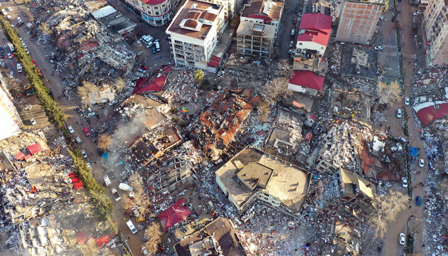 В Туреччині затримали 113 людей, підозрюваних у порушенні будівельних норм під час зведення житлових будинків 1