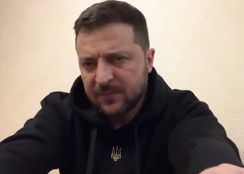 «Усі елементи російської системи, які задіяні у війні, у забезпеченні терору та фінансуванні агресії, мають бути ізольовані від світової системи» – звернення Зеленського (ВІДЕО)