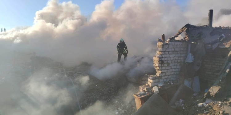 Жителі Миколаєва, які постраждали внаслідок ракетного удару 31 грудня, отримали загалом 336,5 тис.грн. допомоги