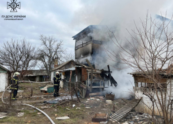 За вчора рятувальники Миколаївщини загасили одну пожежу в житлі – горів двоповерховий житловий будинок (ФОТО)
