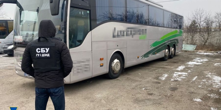 Возили до тимчасово окупованих Криму і Донецька і фінансували «ДНР»: СБУ ліквідувала у Києві канал нелегальних перевезень (ФОТО)