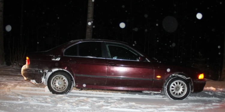 Латвійський Сейм вирішив, що конфісковані у п’яних водіїв автомобілі можна буде передавати Україні