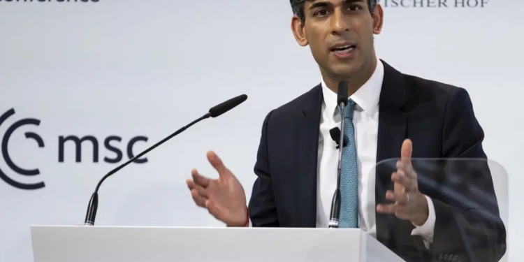 “Зараз саме час подвоїти нашу військову підтримку» – прем’єр Британії у Мюнхені закликав дати Україні більше зброї зараз і гарантії безпеки в майбутньому