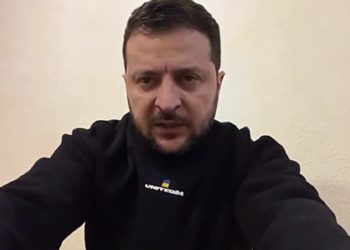 Зеленський подякував миколаївським десантникам, морпіхам 35-ї ОБрМП, піхотинцям 72-ї ОМБр, гармашам 55-ї окремої та 27-ї реактивної артилерійських бригад – звернення (ВІДЕО)