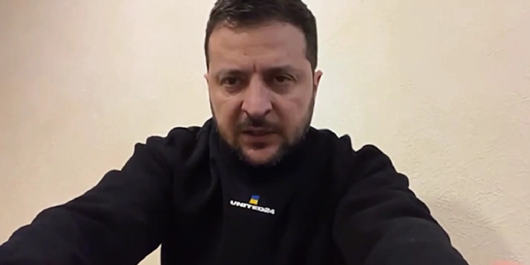 Зеленський подякував миколаївським десантникам, морпіхам 35-ї ОБрМП, піхотинцям 72-ї ОМБр, гармашам 55-ї окремої та 27-ї реактивної артилерійських бригад – звернення (ВІДЕО)