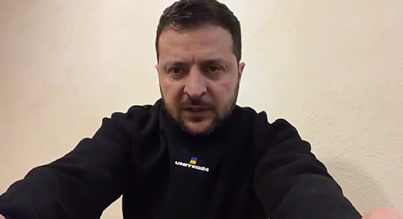 Зеленський подякував миколаївським десантникам, морпіхам 35-ї ОБрМП, піхотинцям 72-ї ОМБр, гармашам 55-ї окремої та 27-ї реактивної артилерійських бригад – звернення (ВІДЕО)