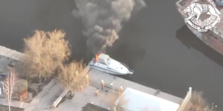 Достатньо однією гранати: очаківські «морські котики» показали, як нищать авто і катери росіян на Півдні за допомогою дронів (ВІДЕО)