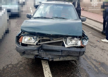Рівень алкоголю в крові перевищував норму в 11 разів: в Миколаєві патрульні затримали нетверезого водія, який скоїв ДТП (ФОТО)