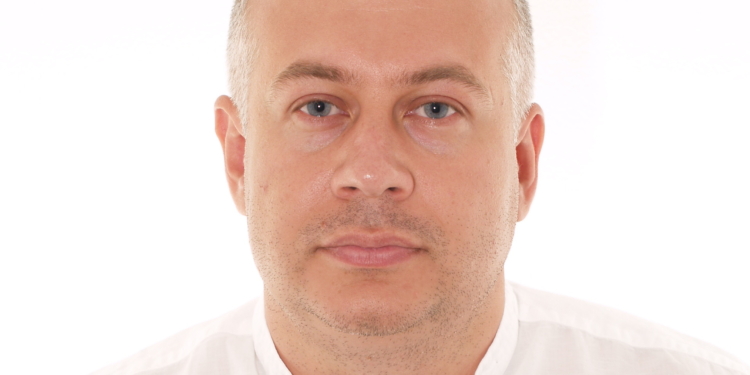 Один з депутатів Миколаївської міськради від забороненої ОПЗЖ написав заяву про складання повноважень