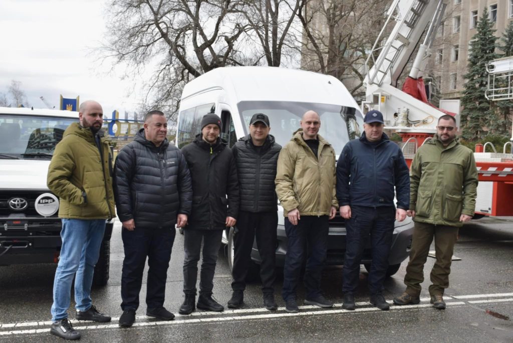 Миколаївські рятувальники та медики отримали техніку від благодійників з Німеччини (ФОТО) 1