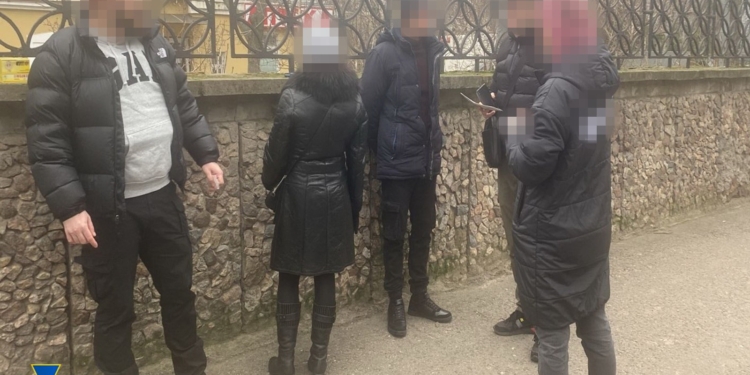 СБУ знешкодила агентуру фсб, яка «наводила» російські ракети на лікарні у південних регіонах України. Затримані шестеро, один з яких маскувався під волонтера (ФОТО)