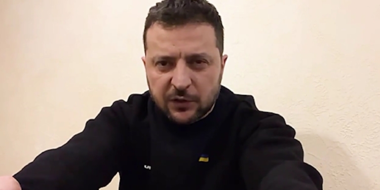 «Глобальний центр сили і сміливості зараз тут, в Україні, саме в наших людях, які боронять нашу державу» – звернення Зеленського (ВІДЕО)