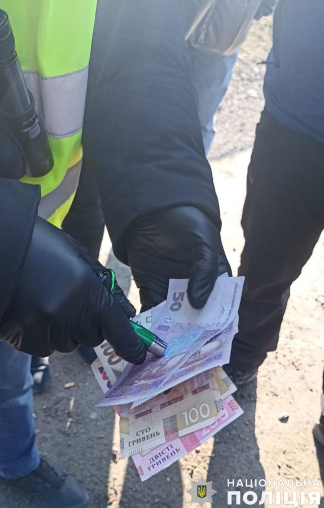 На Миколаївщині поліцейські викрили чоловіка на незаконному збуті та зберіганні боєприпасів – цей продавав набої калібру 5,45 (ФОТО) 13