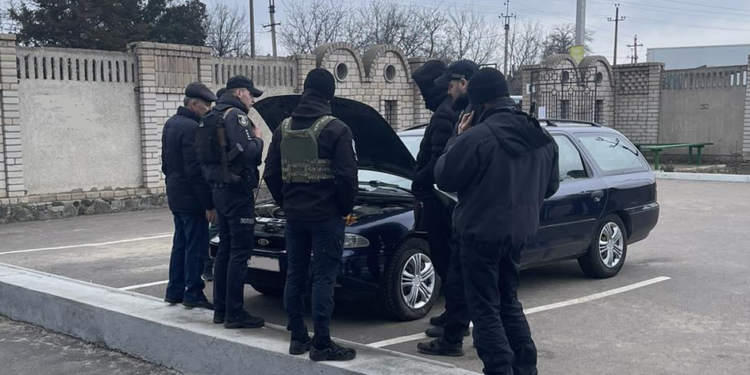 У сервісному центрі МВС на Миколаївщині вкотре виявили  автівку з «перебитими» номерами кузову