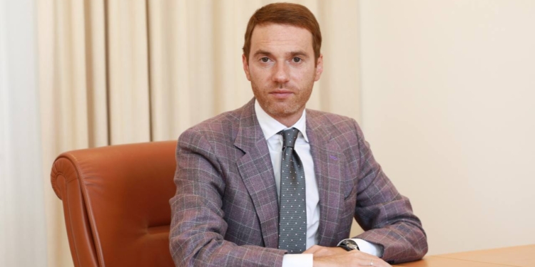 Ще один нардеп від ОПЗЖ написав заяву про складання мандату. Арахамія його хвалить