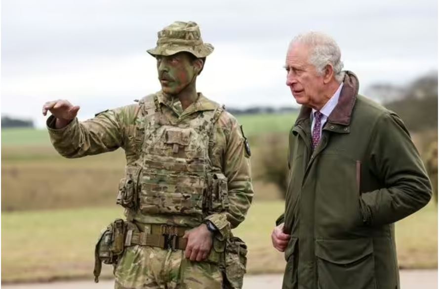 Король Чарльз відвідав українські військові навчання на південному заході Англії (ФОТО) 3