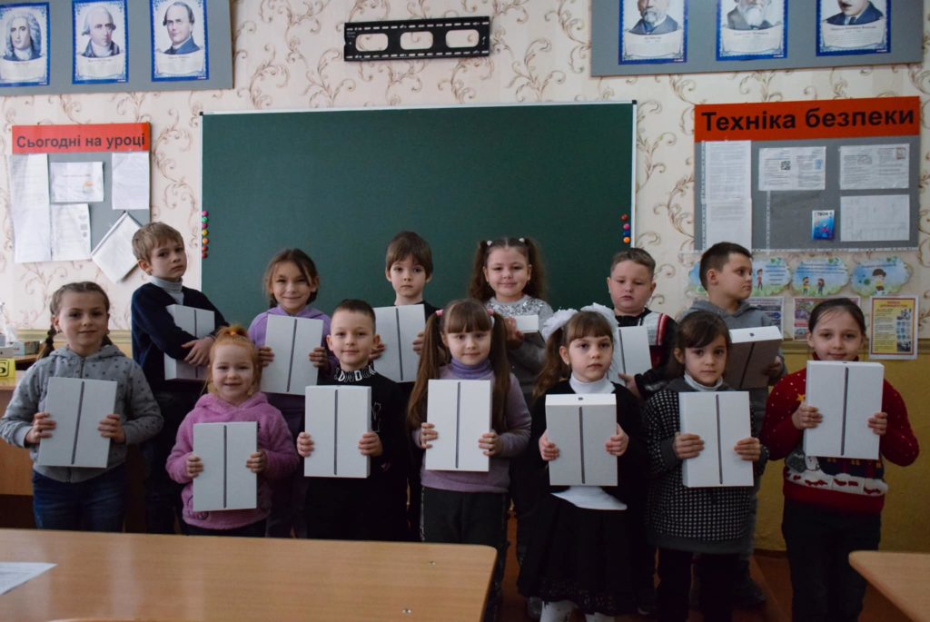 Учні Миколаївщини отримали ще понад 600 планшетів для дистанційного навчання (ФОТО) 27