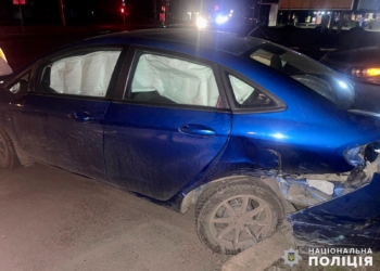 У Миколаєві у ДТП постраждала малолітня дитина – поліцейські встановлюють автомобіль та розшукують водія, який зник з місця пригоди (ФОТО)