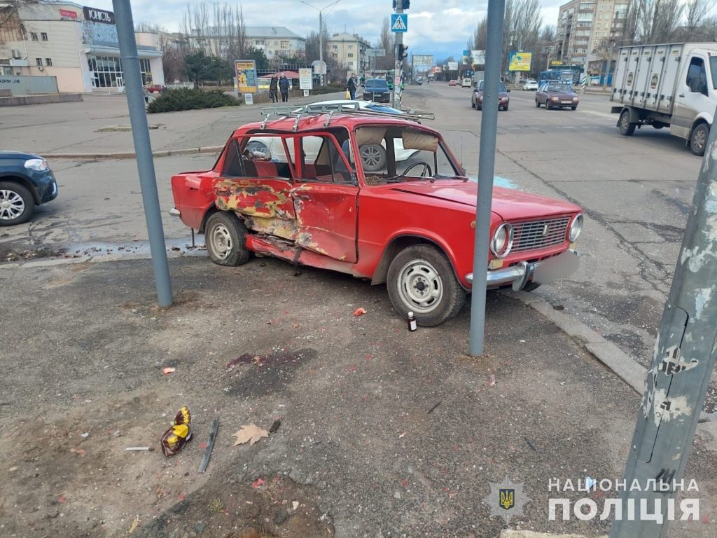 В Миколаєві в ДТП травмувались двоє пенсіонерів – вони госпіталізовані (ФОТО) 3