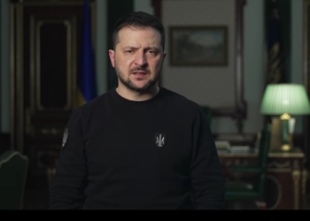 «Схід – дуже важко, але робимо все, щоб вистояти» – звернення Зеленського (ВІДЕО)