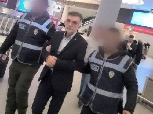 Намагався втекти з грошима. В Туреччині затримали голову компанії, яка будувала житловий комплекс, що “склався” під час землетрусу