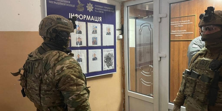 За “кришування” борделів. Суд заарештував чиновника міграційної поліції (ФОТО)