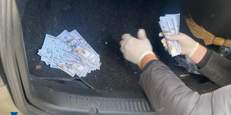 СБУ затримала чиновника Одеської військової адміністрації – вимагав гроші з підприємців (ФОТО)