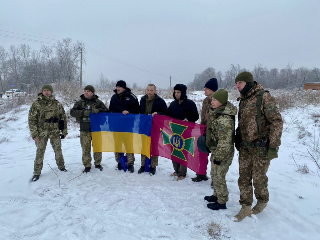 Сьогодні з російського полону вдалось звільнити 116 українських захисників і повернути тіла трьох загиблих, серед яких – іноземні волонтери (ФОТО) 13