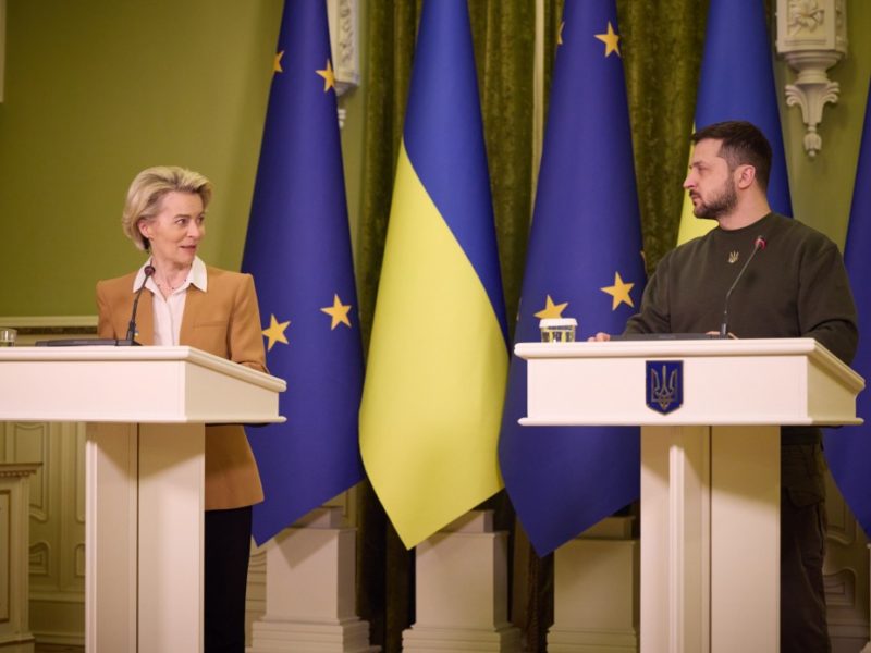 Єврокомісія допоможе нам почати реформу системи опіки та захисту дітей, – Зеленський на брифінгу с фон дер Ляєн (ВІДЕО)