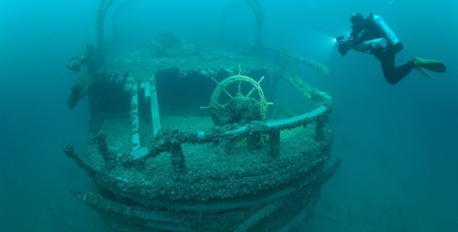 В США дайвери знайшли затонуле 150 років назад судно – на ньому везли золото і 280 бочок віскі (ФОТО)