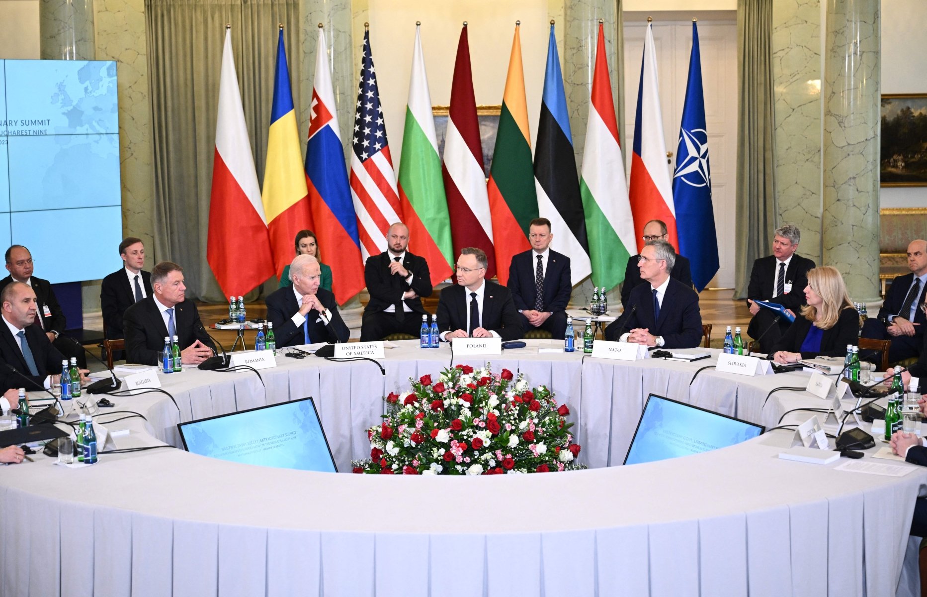 У Варшаві завершився саміт Бухарестської дев’ятки за участі Байдена і Столтенберга (ФОТО, ВІДЕО)