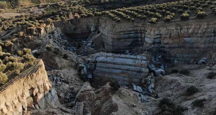 В Туреччині після землетрусу утворився величезний розлом земної кори (ВІДЕО)