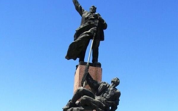 В Миколаєві пам’ятник борцям за владу рад хочуть перемістити до музею