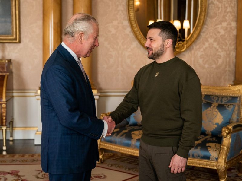 Президент Зеленський зустрівся з королем Британії Чарльзом (ФОТО, ВІДЕО)