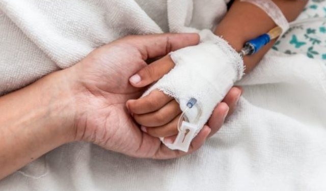 На завтрашній сесії Миколаївської міськради розглянуть питання виділення коштів на лікування хлопчика, якого важко поранили окупанти