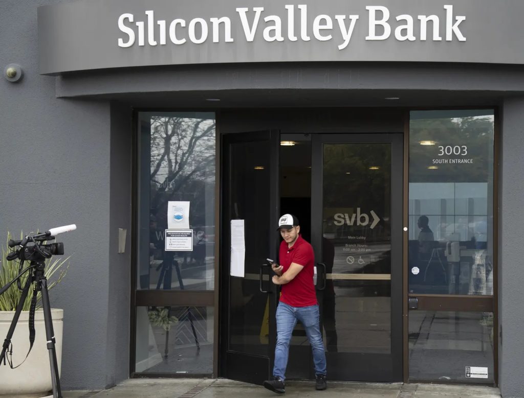 У США збанкрутував один із найбільших банків - Silicon Valley Bank. Чому 1