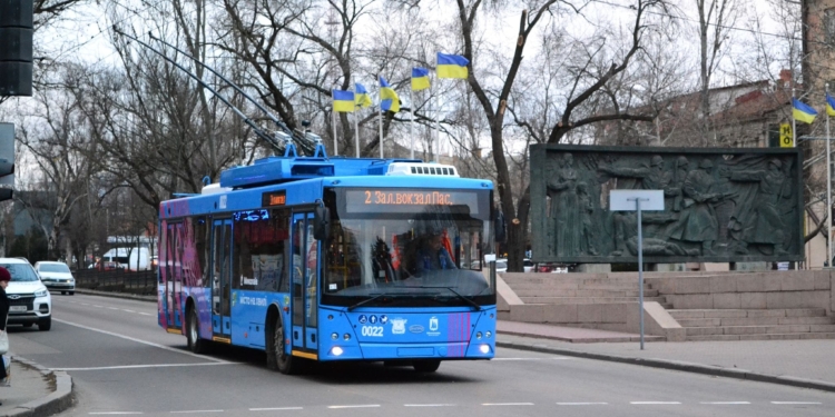 В Миколаєві по двом маршрутам тролейбуси ввечері ходитиме довше (ГРАФІК)