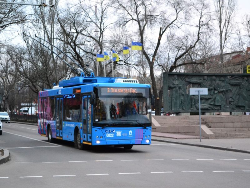 В Миколаєві по двом маршрутам тролейбуси ввечері ходитиме довше (ГРАФІК)