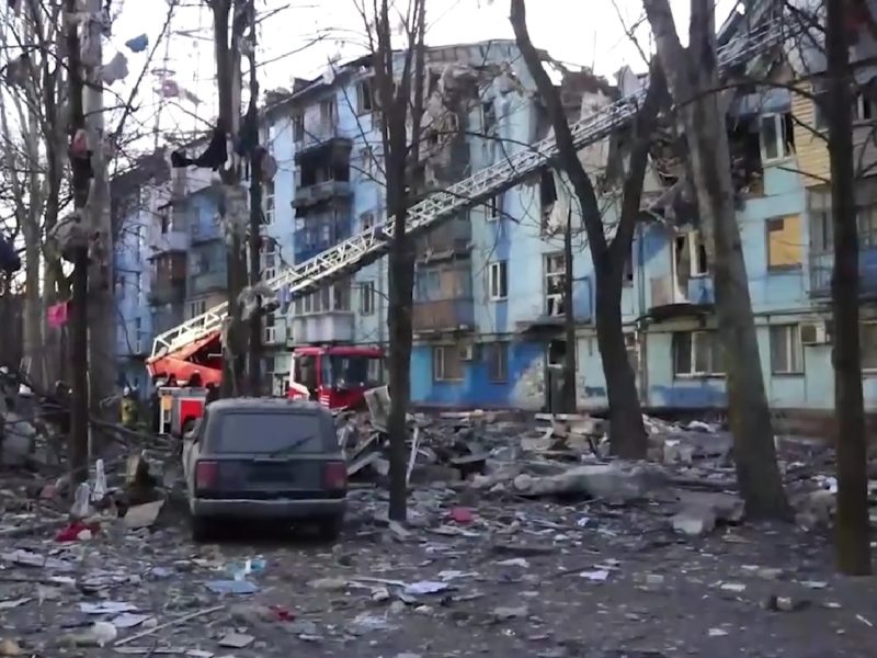 «Держава-терорист хоче перетворити кожен день для наших людей на день терору» – Зеленський прокоментував ракетний удар росіян по Запоріжжю (ВІДЕО)