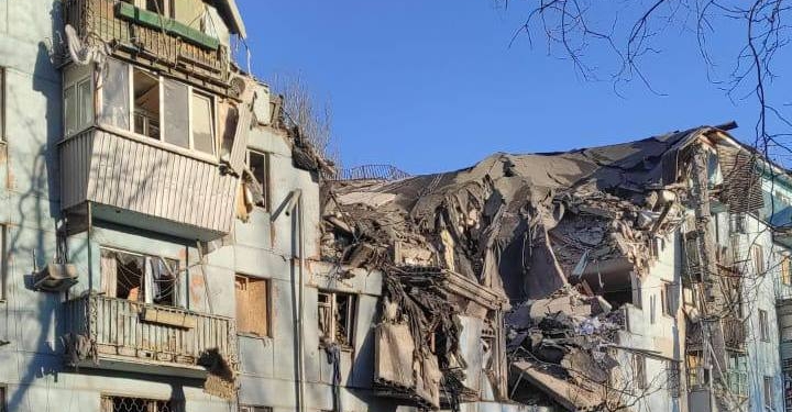 Кількість загиблих внаслідок ракетного удару росіян по Запоріжжю збільшилась до 3-х