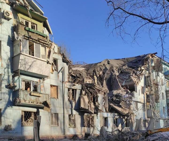 У Запоріжжі з-під завалів зруйнованого будинку рятувальники деблокували тіла ще двох людей – вже 5 загиблих