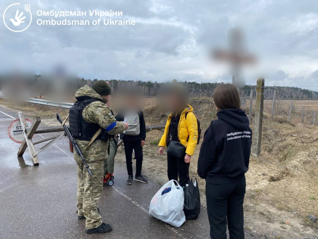 До України вдалося повернути 15 українських дітей, яких вкрали росіяни (ФОТО) 1