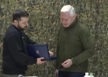Зеленський привіз Харкову відзнаку «Місто-герой» (ВІДЕО)