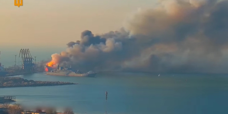 За 21 день до знищення «Москви»: рік тому ЗСУ зруйнували міф про невразливість російського флоту (ВІДЕО)