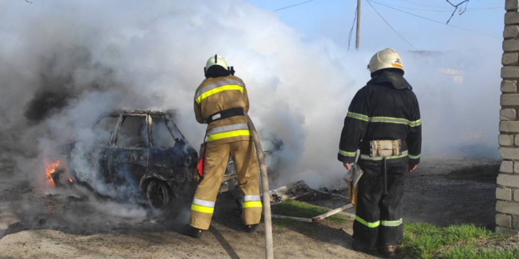 На Миколаївщині на пожежі надихався димом 56-річний чоловік – його шпиталізували