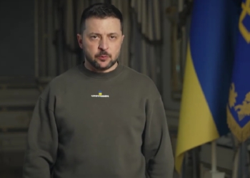 Про спеціальні наради з військовими щодо ситуації на фронті та заклик до українці підтримувати наших воїнів – про що говорив Зеленський в своєму зверненні (ВІДЕО)