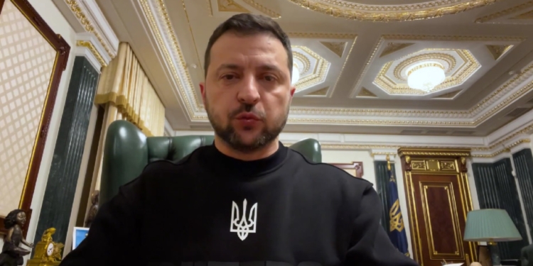 «Життя, наші люди сильніші за будь-які страхи» – звернення Зеленського (ВІДЕО)