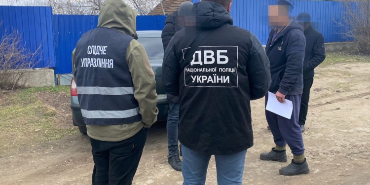 На Миколаївщині затримали чергову банду «чорних лісорубів», які нанесли збитків державі на 0,5 млн.грн. (ФОТО)